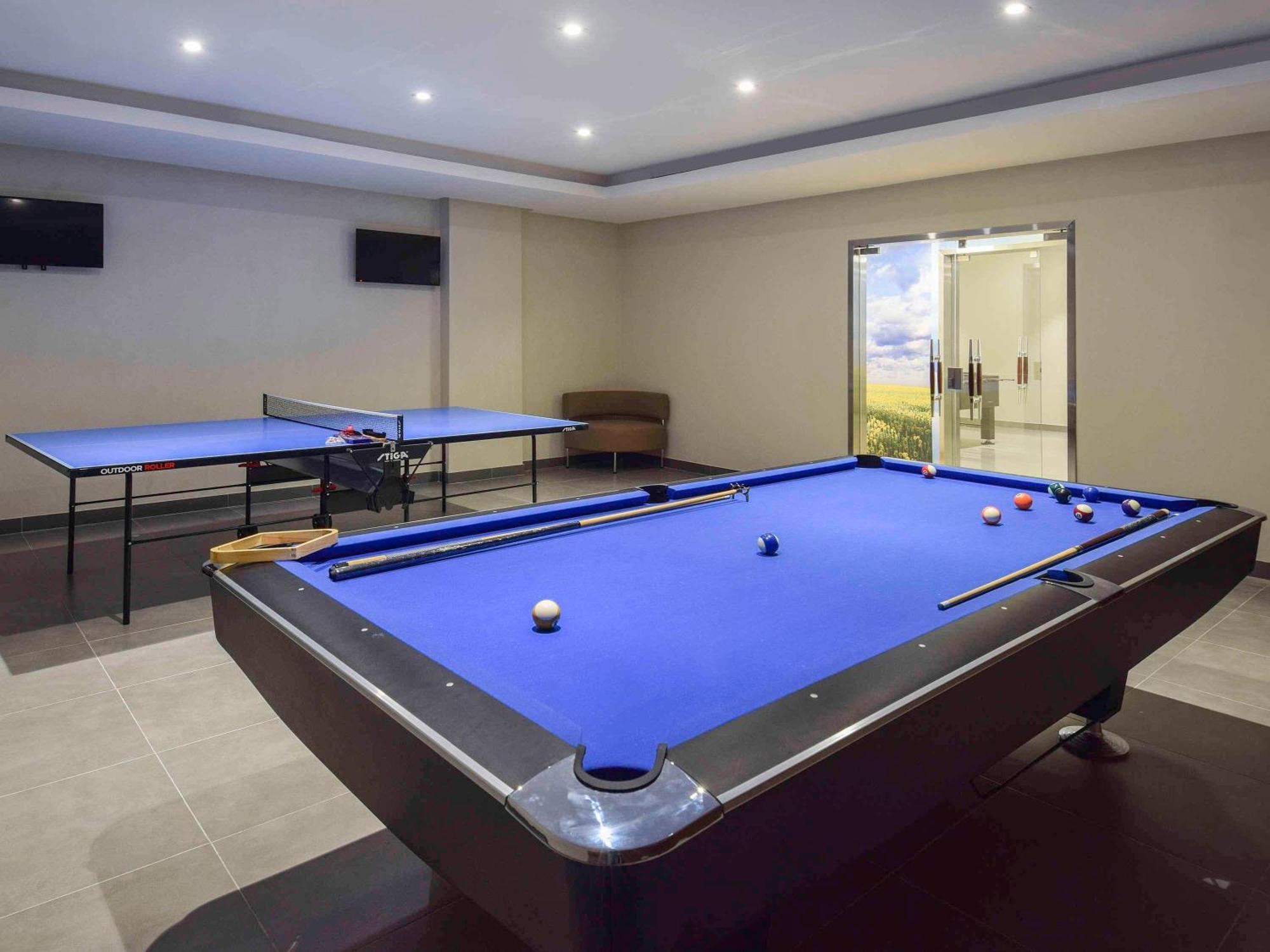 Novotel Centre Hotel 4*